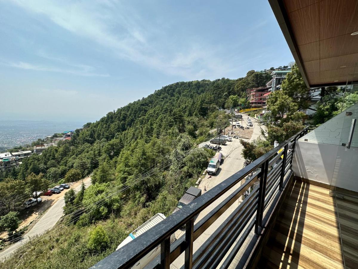 Hotel King Castle Дхарамсала Екстериор снимка